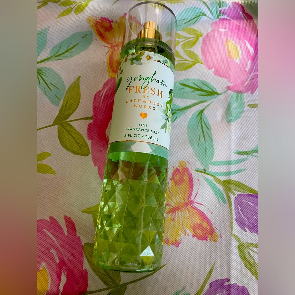 NWT Bath & body works fine fragrance mist